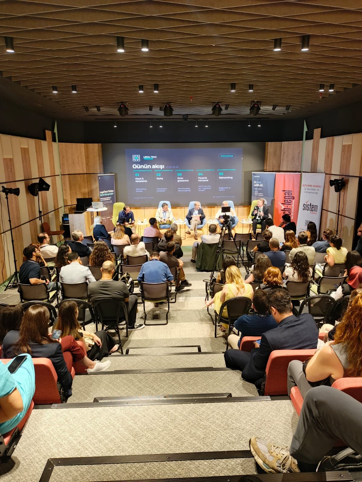 Legal Tech Türkiye — Panel Oturumu